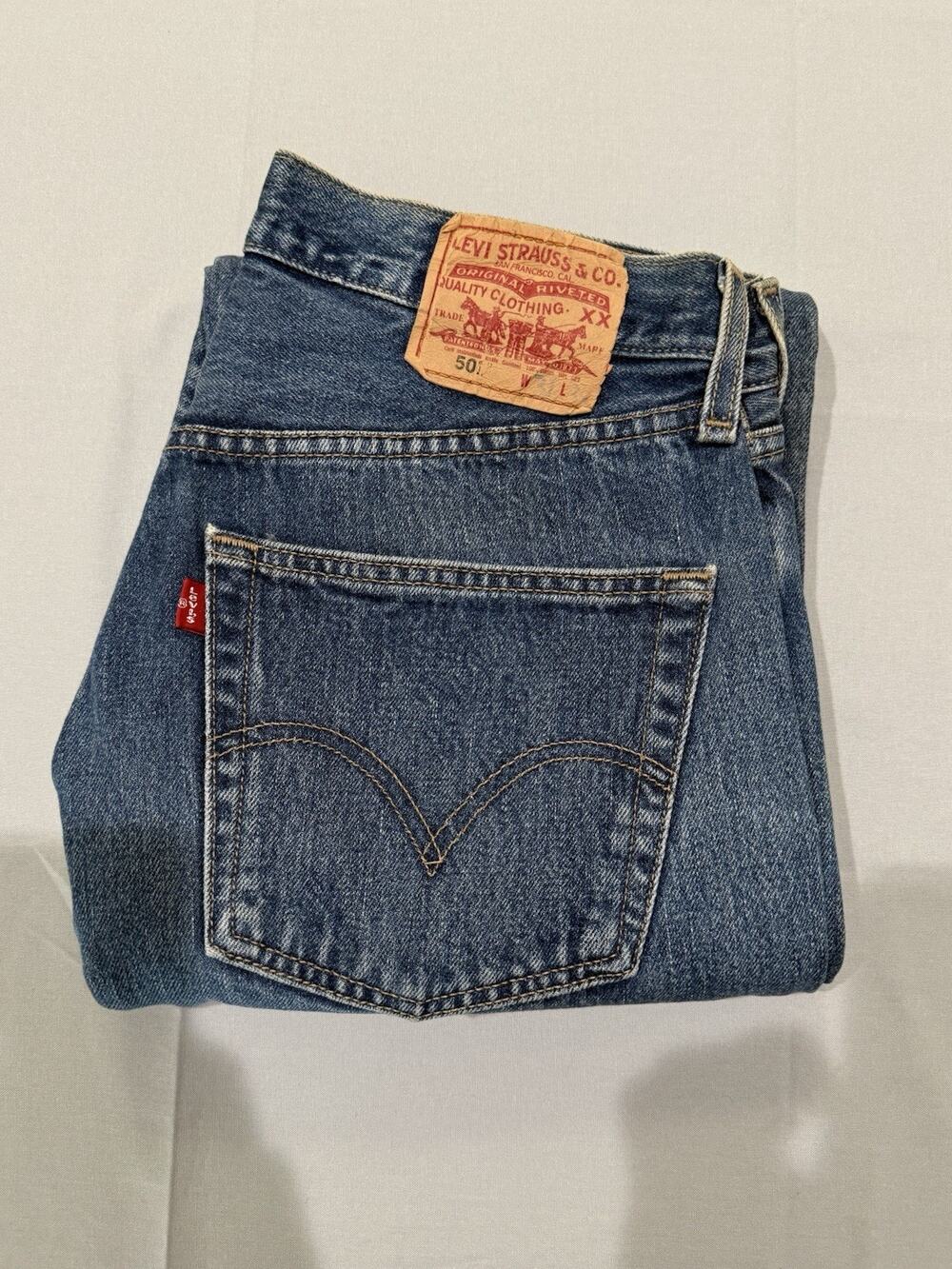 Vintage Levi's 501 XX Jeans Men's 31x34 Button Fly Straight Leg Medium Wash